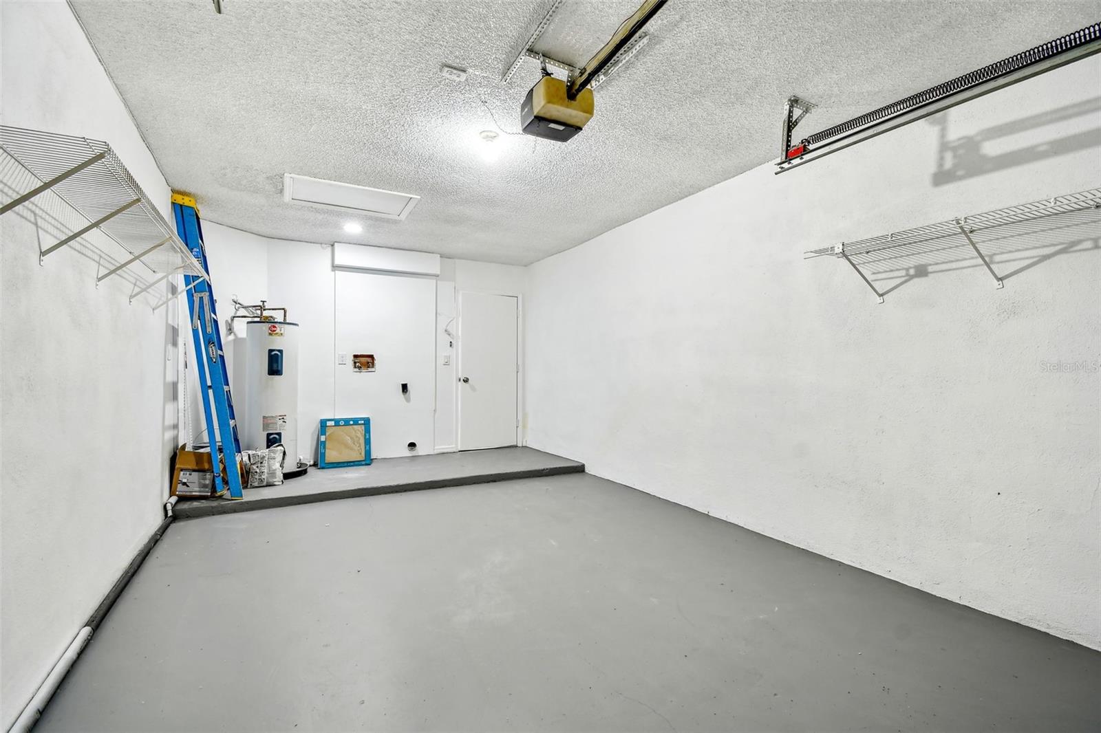 Image 30 of 84 For 232 Hunter Court