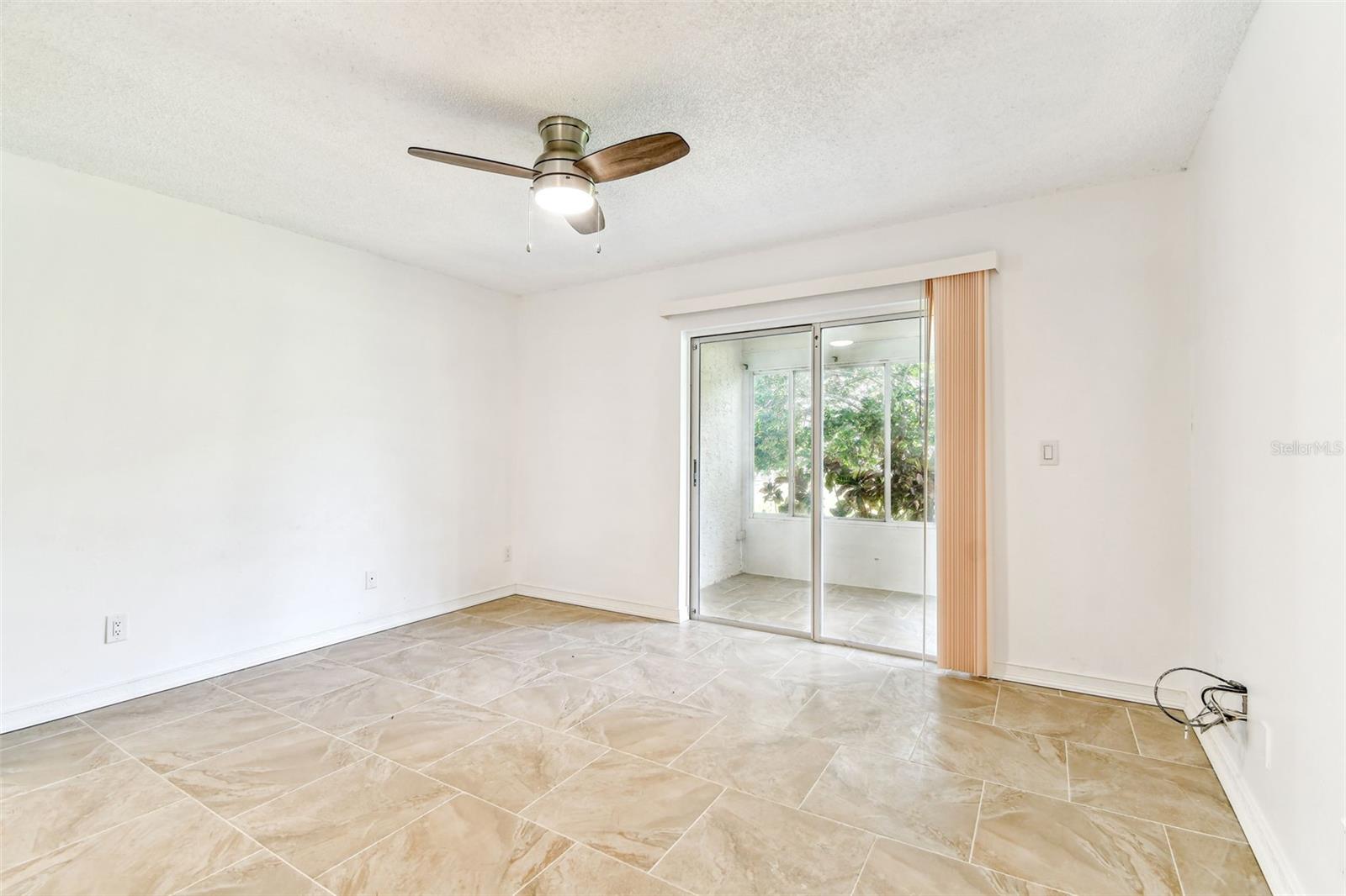 Image 41 of 84 For 232 Hunter Court