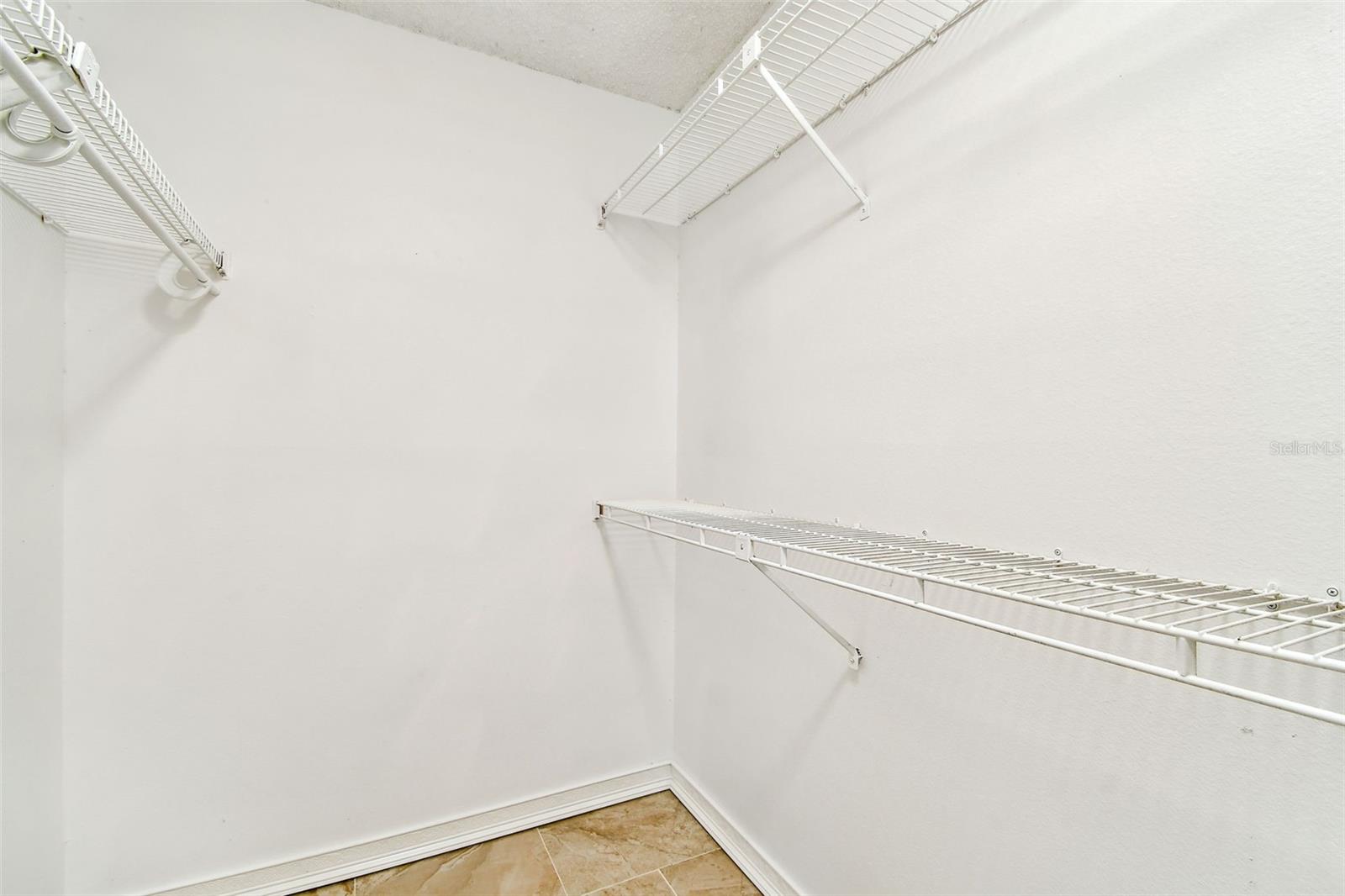 Image 45 of 84 For 232 Hunter Court