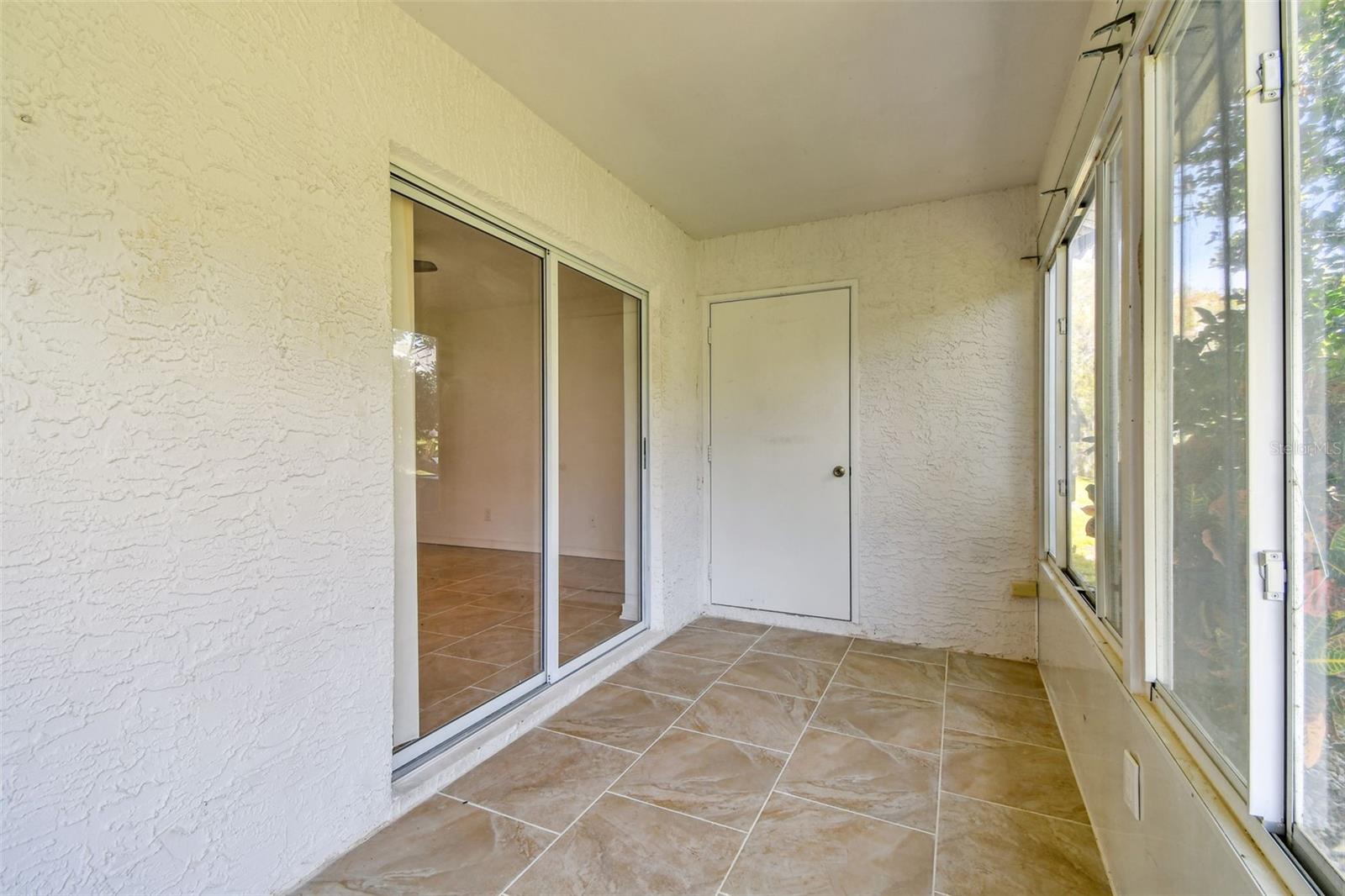 Image 52 of 84 For 232 Hunter Court