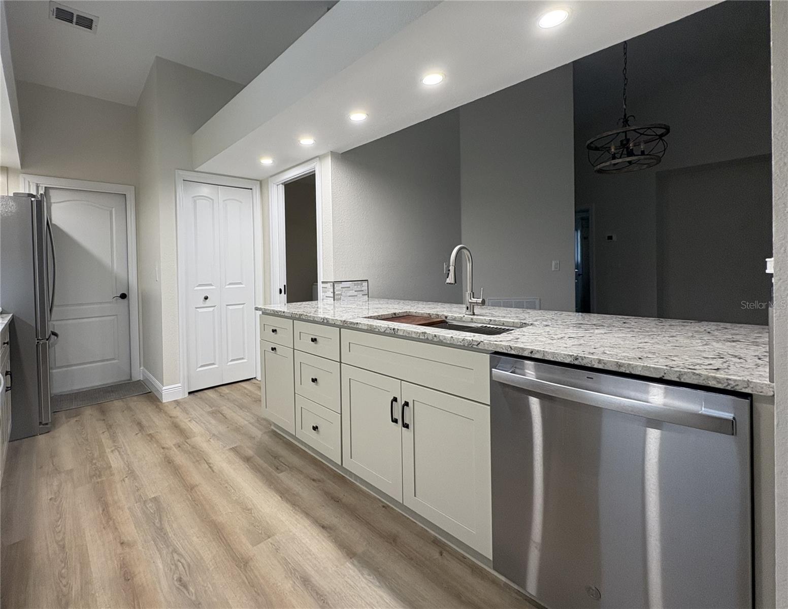 Image 10 of 26 For 6533 Brentwood Drive