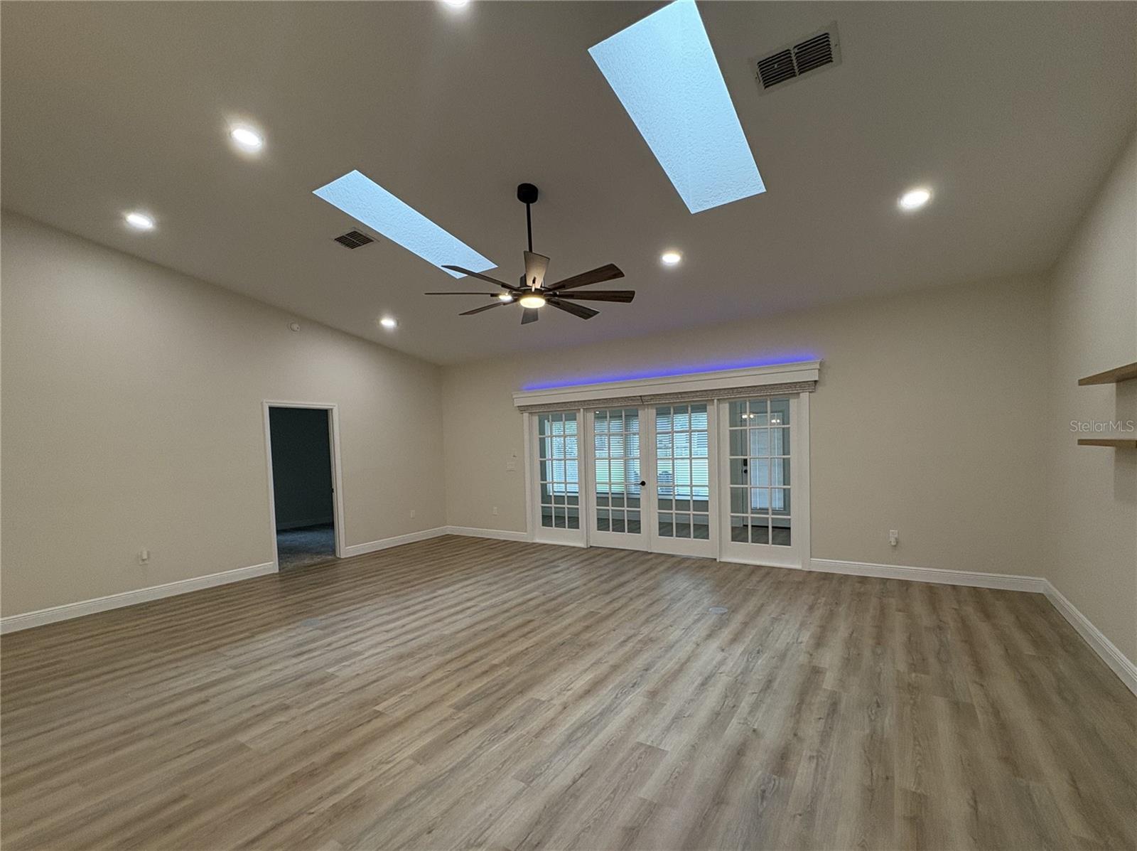 Image 8 of 26 For 6533 Brentwood Drive