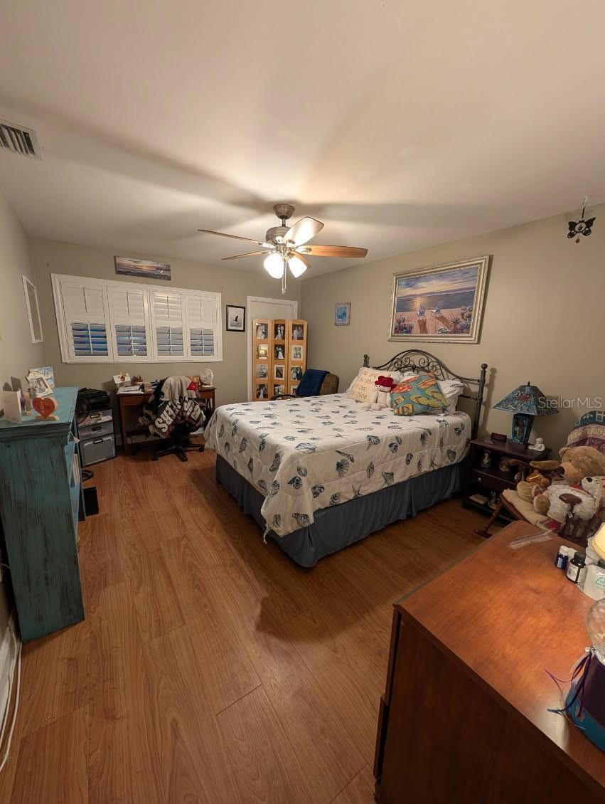 Image 11 of 22 For 1898 Shore Drive S 311