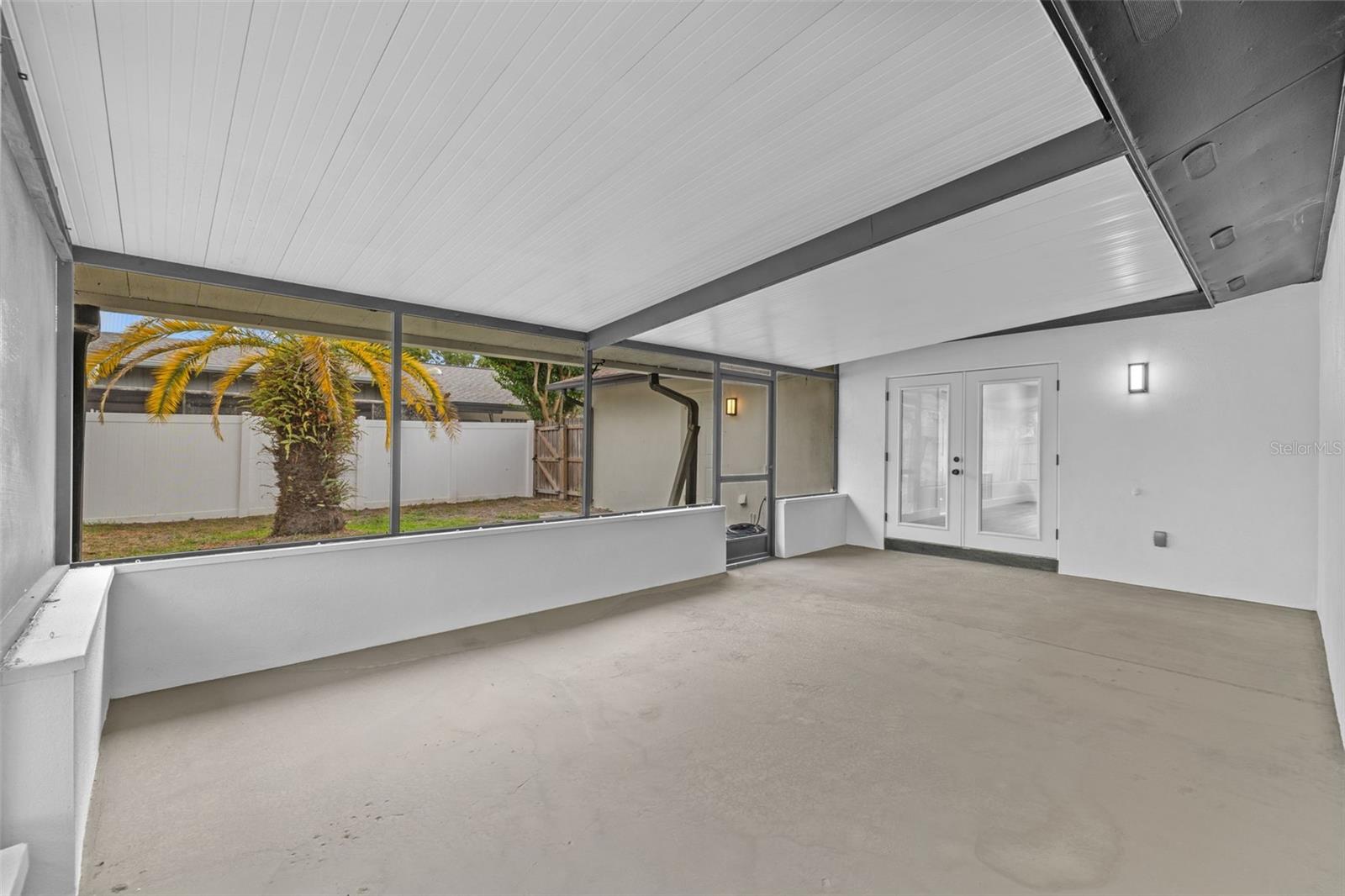 Image 21 of 23 For 10701 Glen Ivy Lane