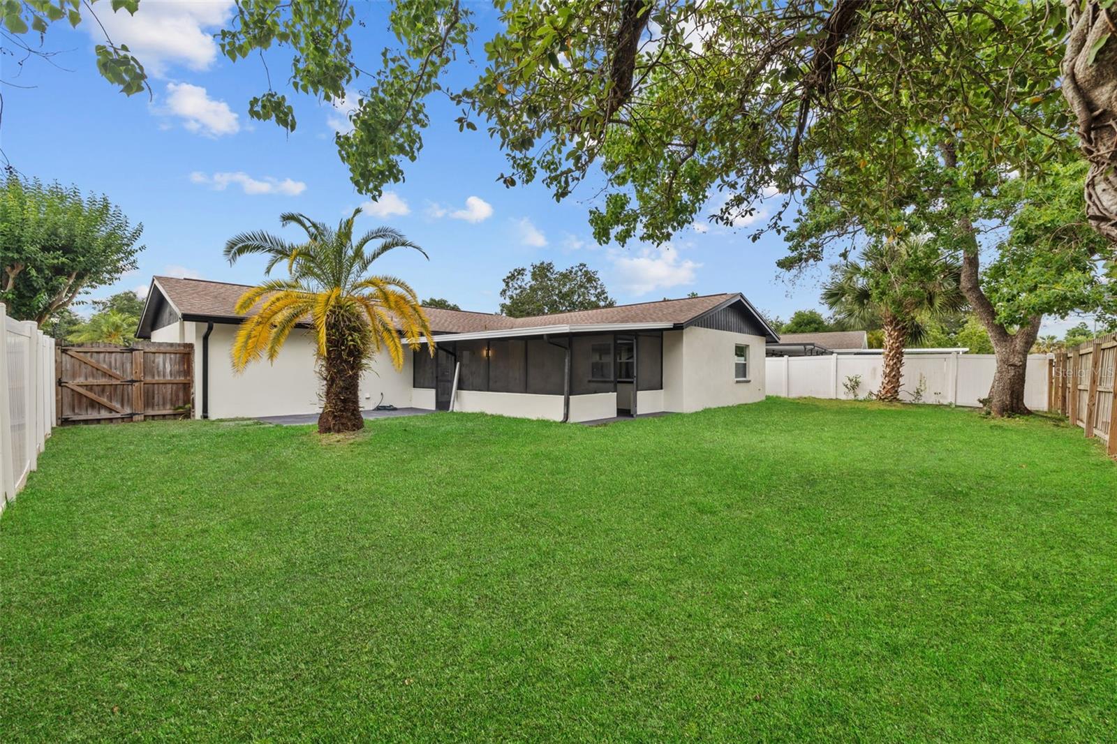 Image 22 of 23 For 10701 Glen Ivy Lane