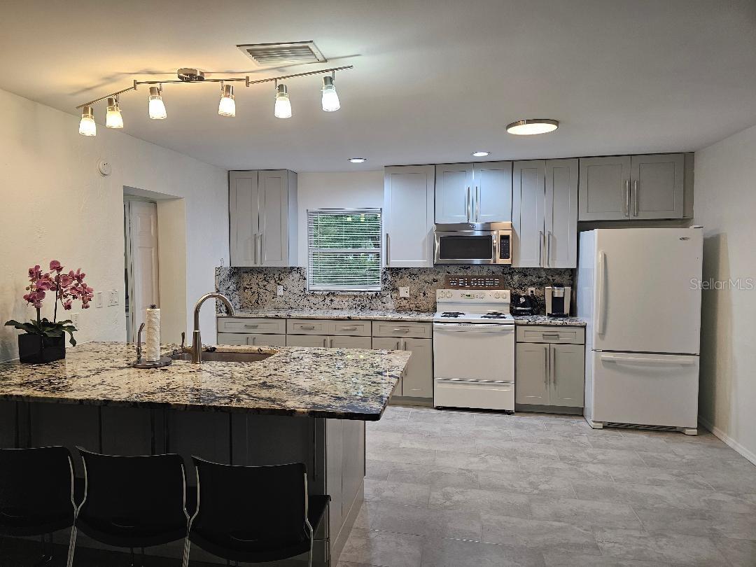 Listing photo id 8 for 5153 Miller Bayou Drive