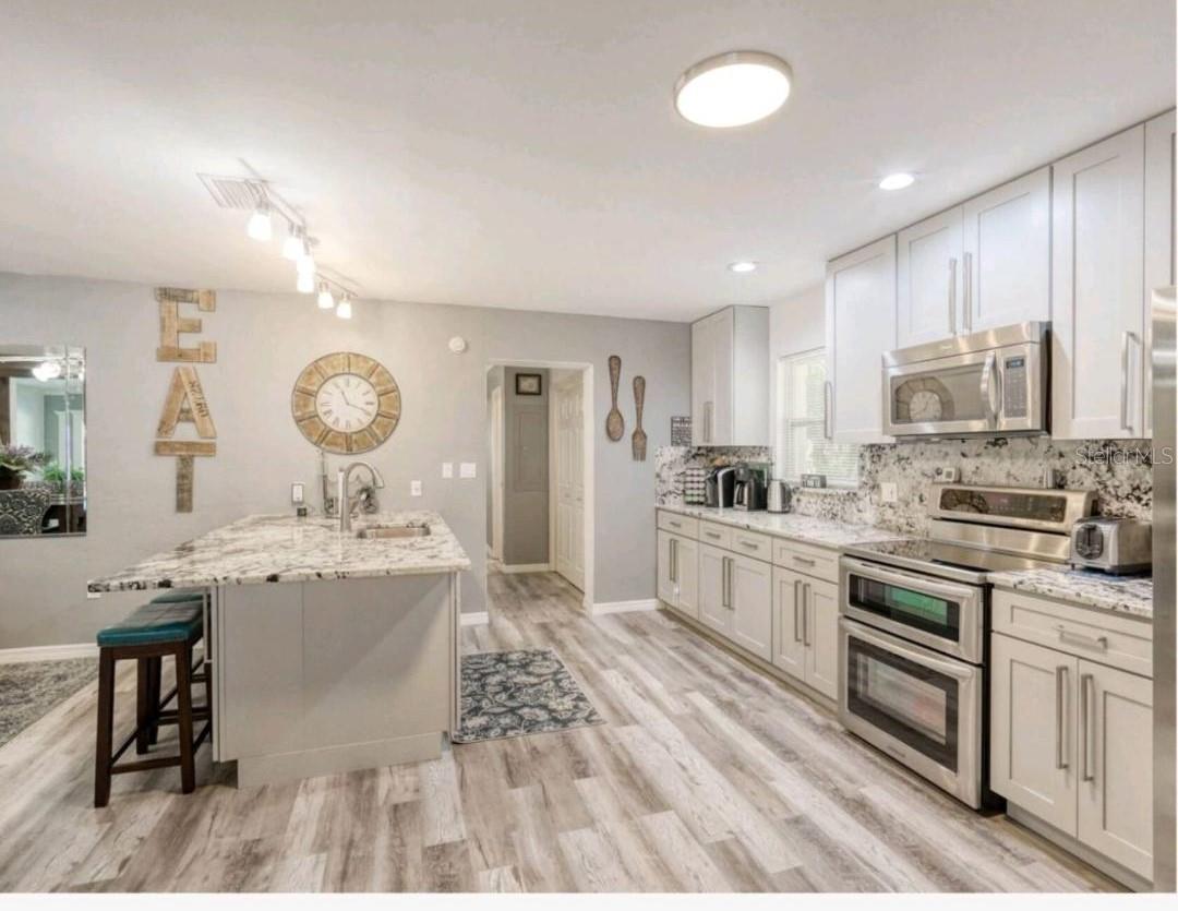 Listing photo id 12 for 5153 Miller Bayou Drive