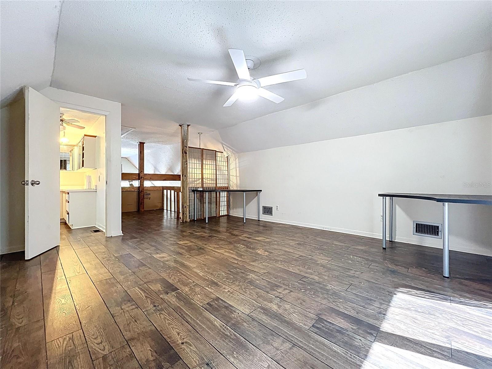 Image 33 of 67 For 2900 Cr 415  