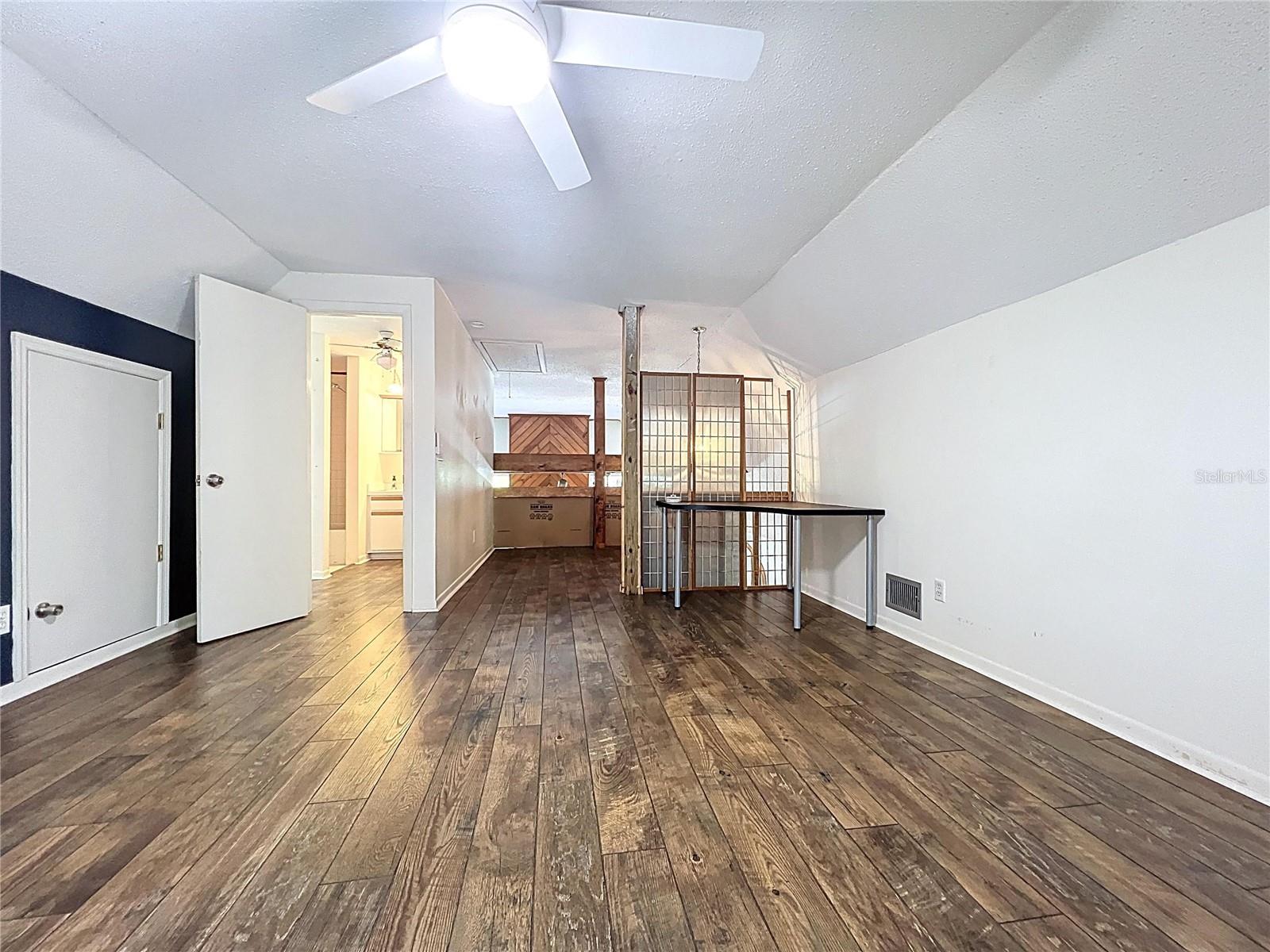 Image 35 of 67 For 2900 Cr 415  