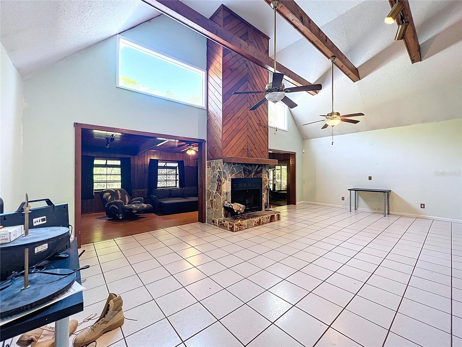 Image 54 of 67 For 2900 Cr 415  