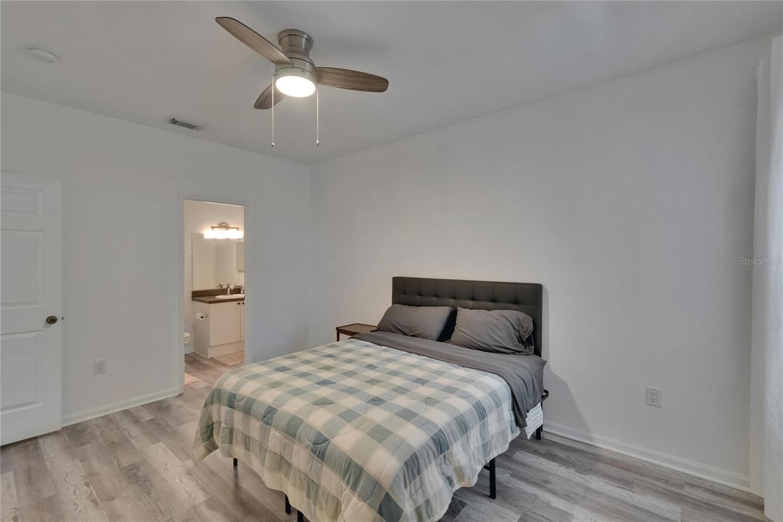 Image 38 of 65 For 2220 Chianti Place 8-0828