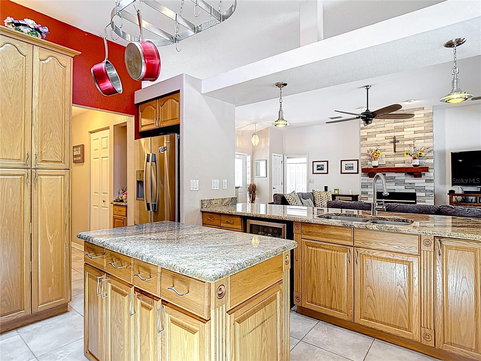 Image 14 of 44 For 3001 Regal Oaks Boulevard