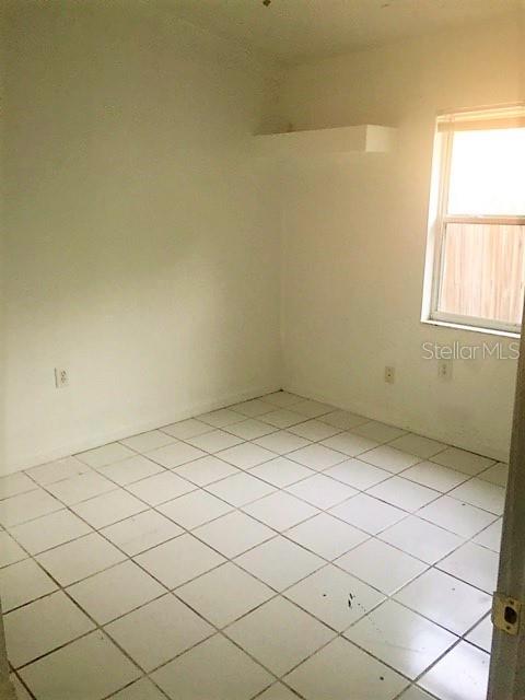 Image 11 of 16 For 3901 18th Avenue S