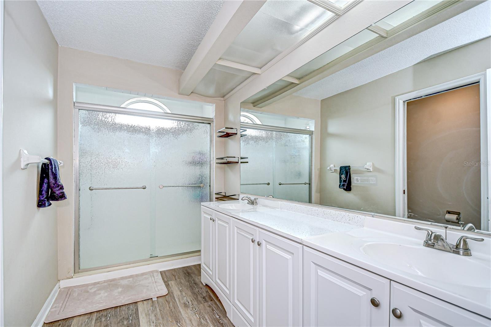 Listing photo id 16 for 2020 Elk Spring Drive
