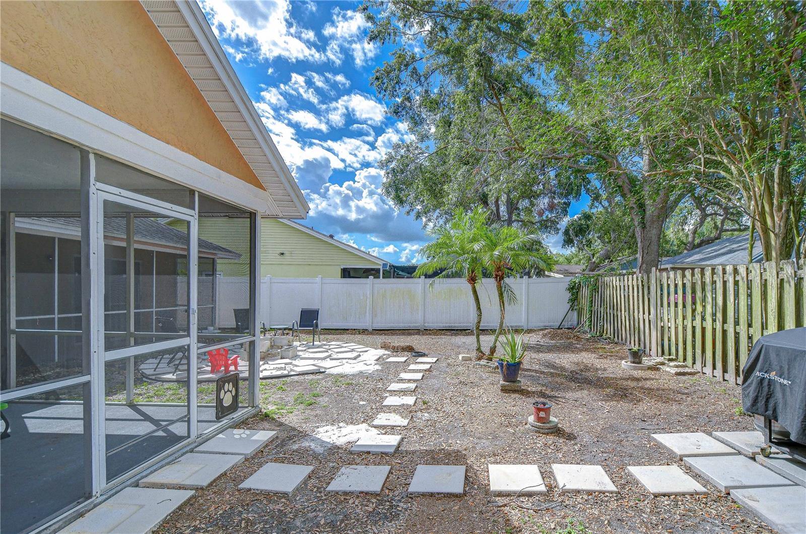 Listing photo id 24 for 2020 Elk Spring Drive