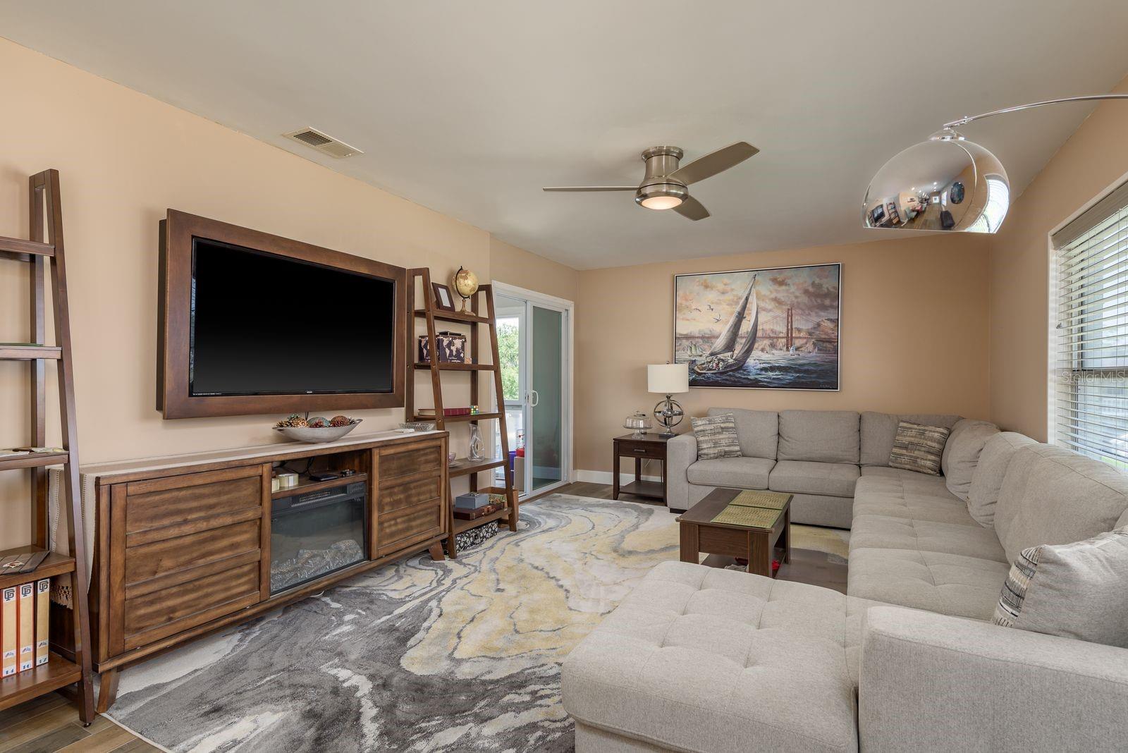 Image 4 of 18 For 1250 Pinellas Avenue 214