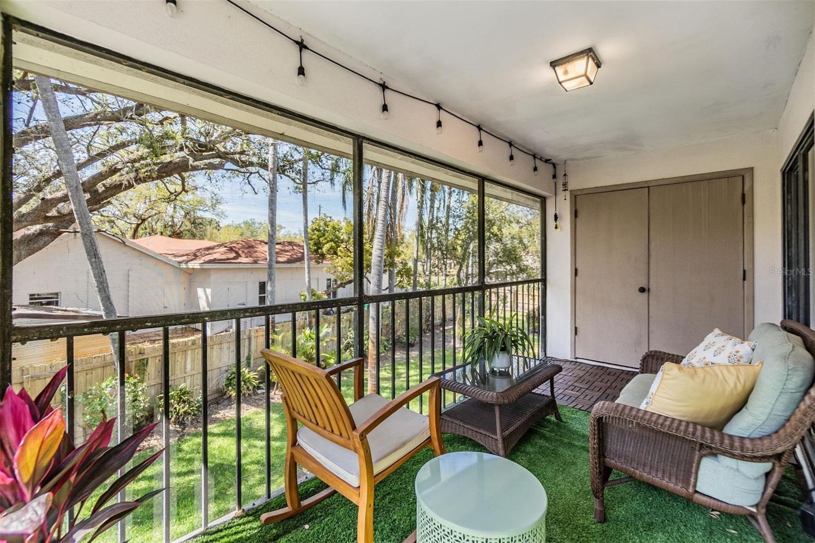 Listing photo id 21 for 1837 Lake Cypress Drive 504