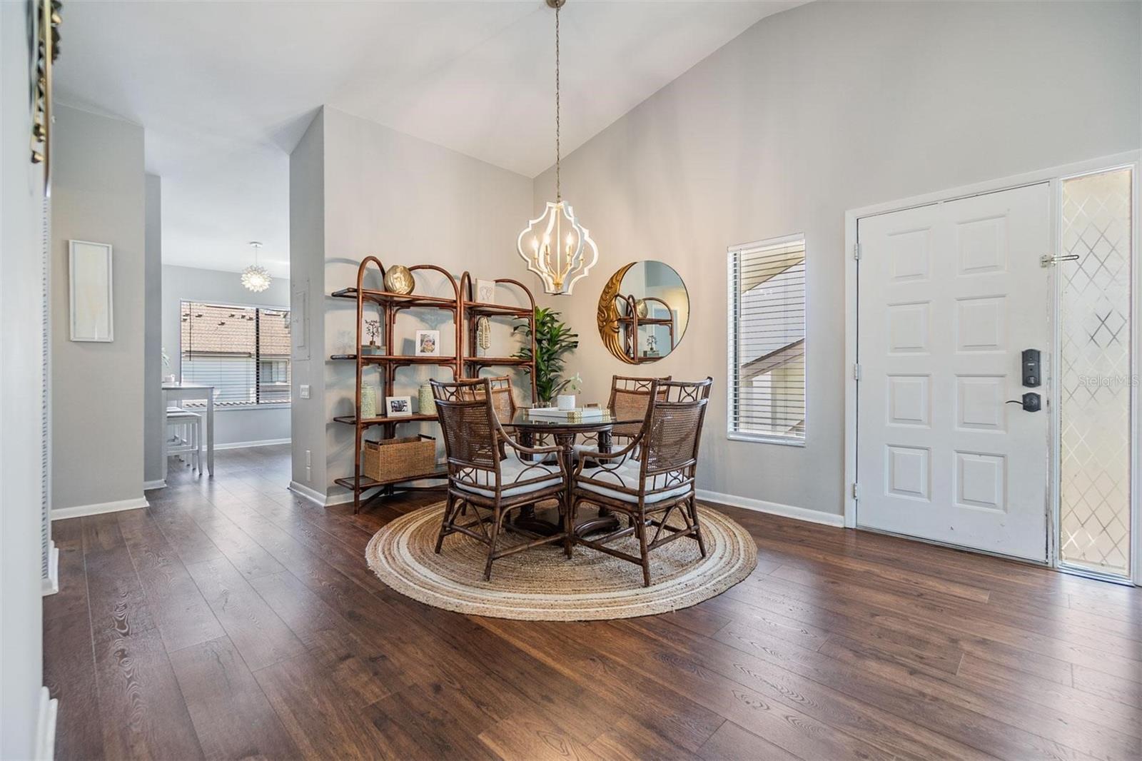 Listing photo id 6 for 1837 Lake Cypress Drive 504