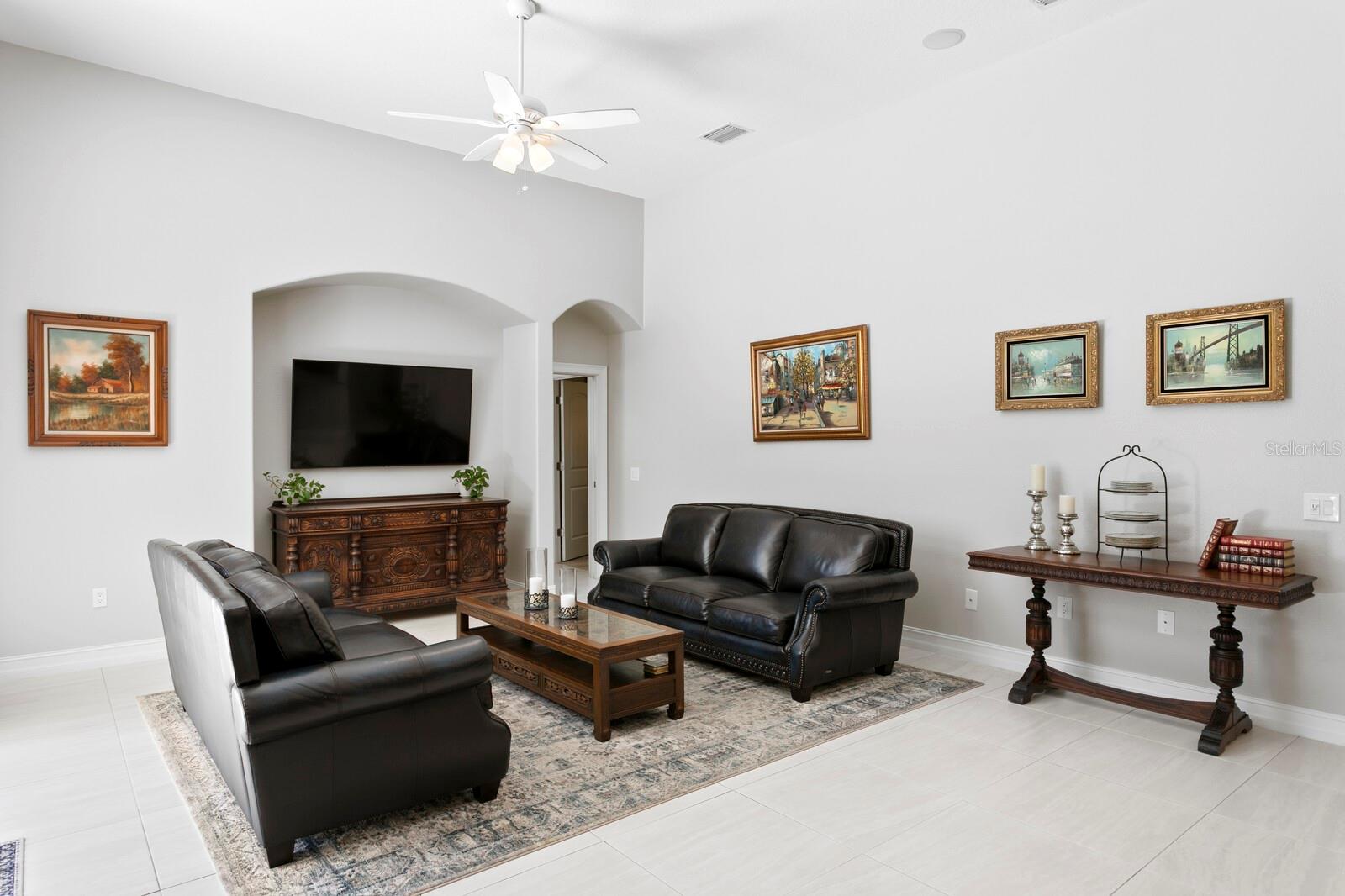 Image 14 of 65 For 17318 Emerald Chase Drive