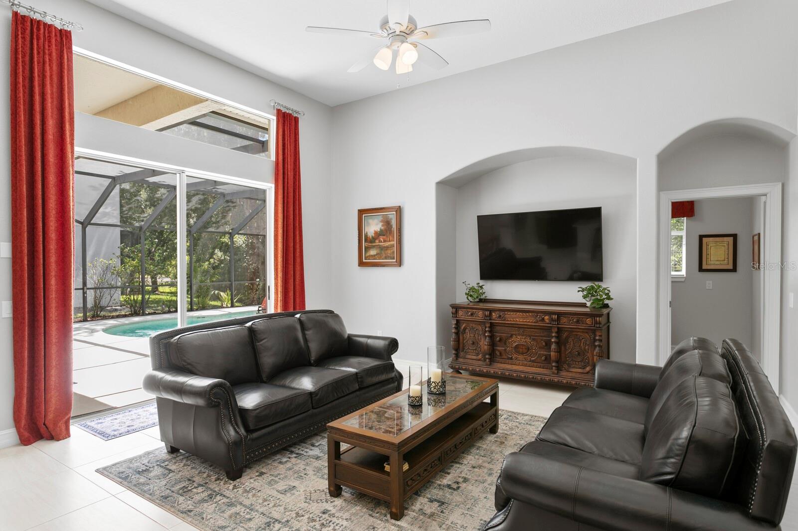 Image 16 of 65 For 17318 Emerald Chase Drive