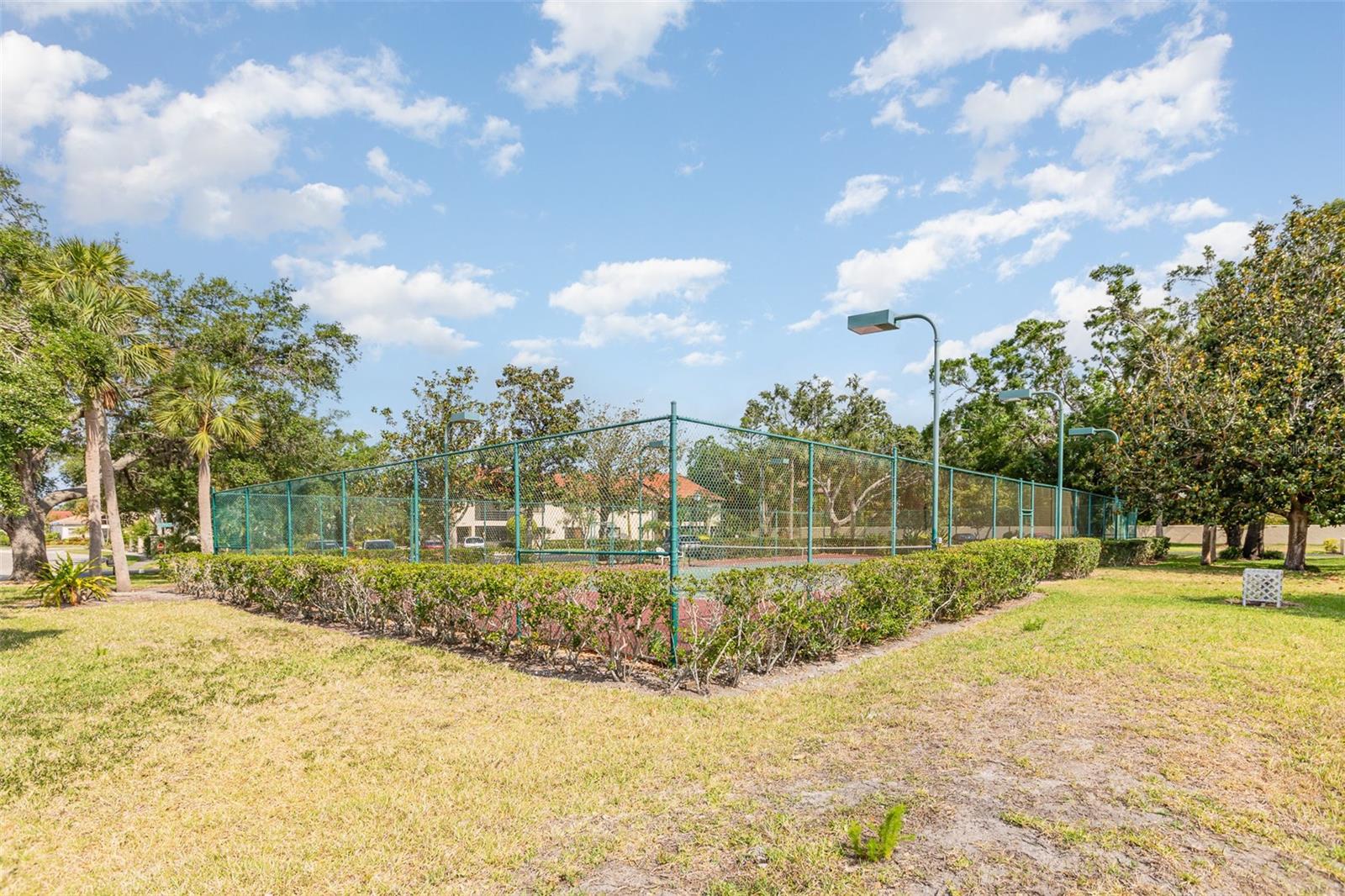 Image 23 of 26 For 5666 Gardens Drive 202