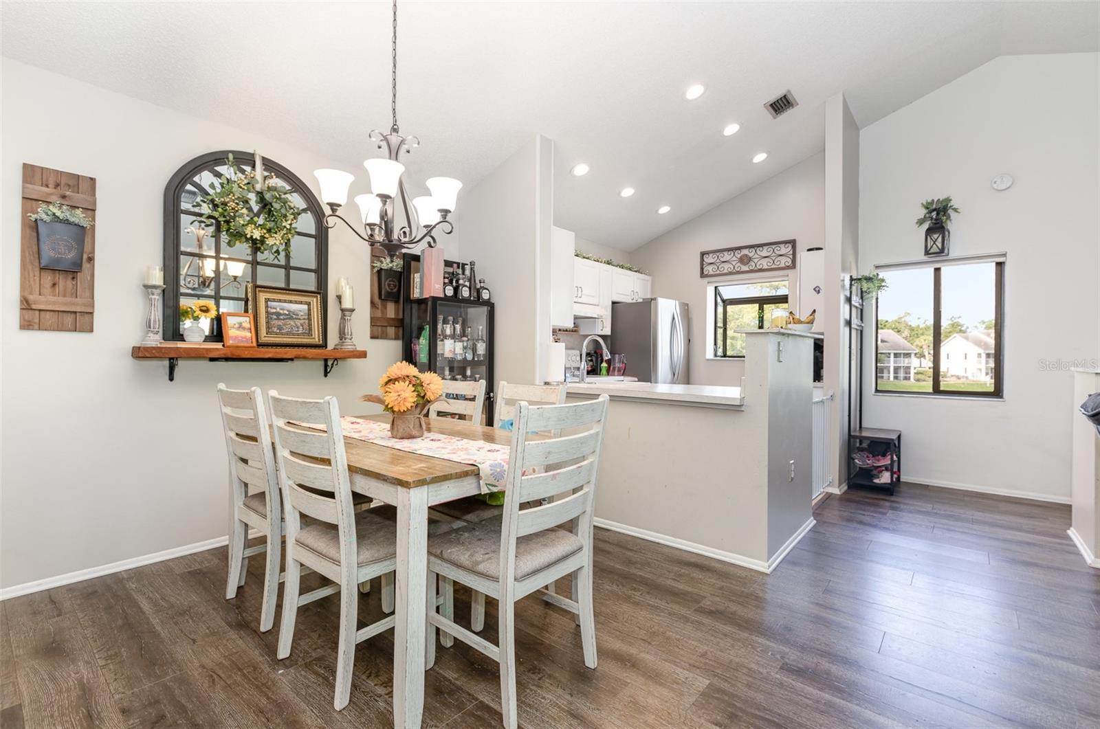 Image 4 of 26 For 5666 Gardens Drive 202