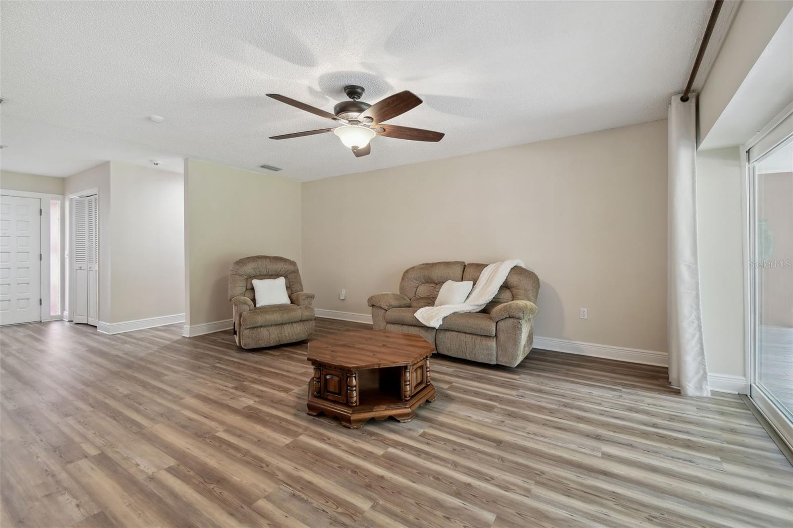 Image 7 of 61 For 6703 Towhe Drive