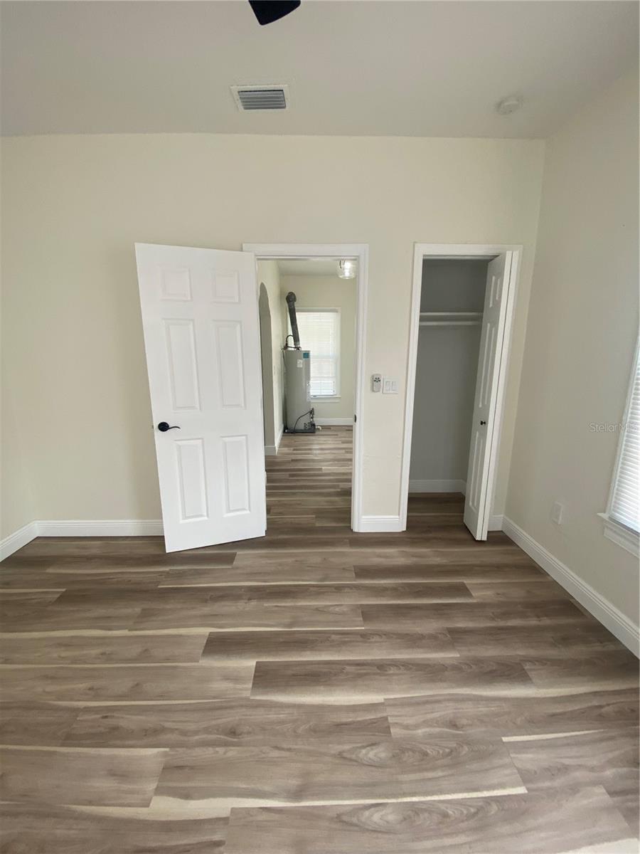 Image 10 of 13 For 2111 Cass Street