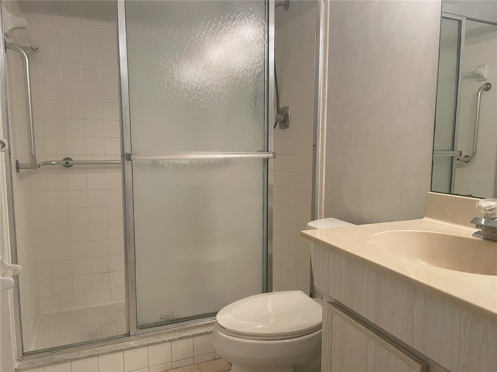 Image 11 of 17 For 5970 80th Street N 204