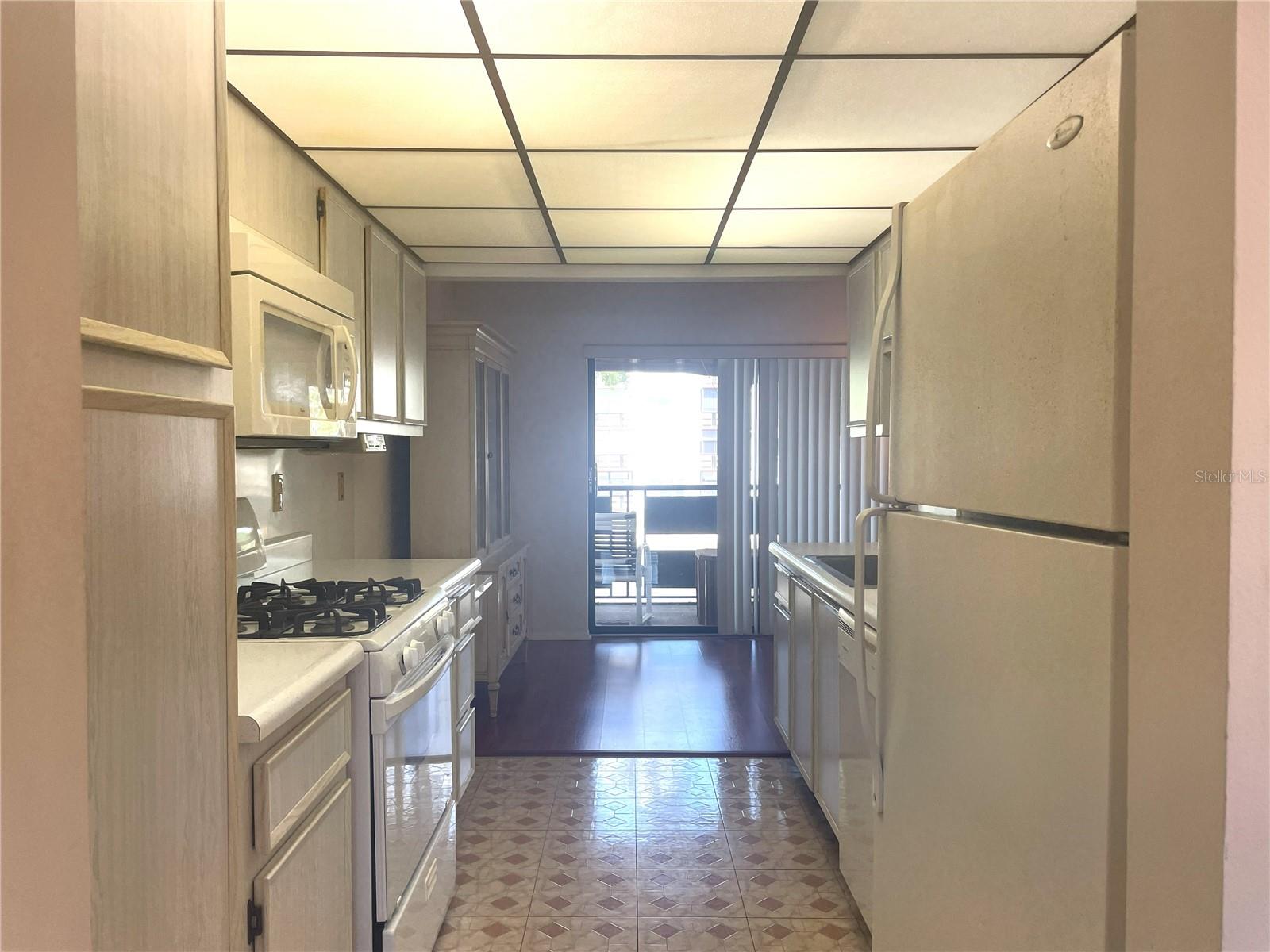 Image 6 of 17 For 5970 80th Street N 204