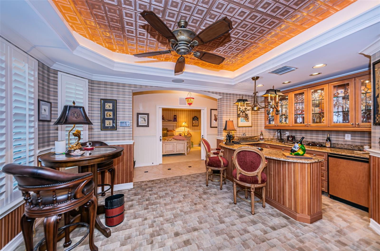 Image 22 of 96 For 3805 Gulf Boulevard 504