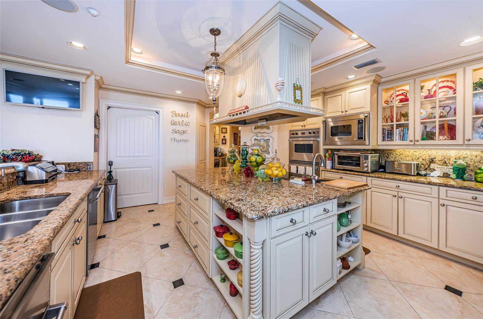 Image 32 of 96 For 3805 Gulf Boulevard 504