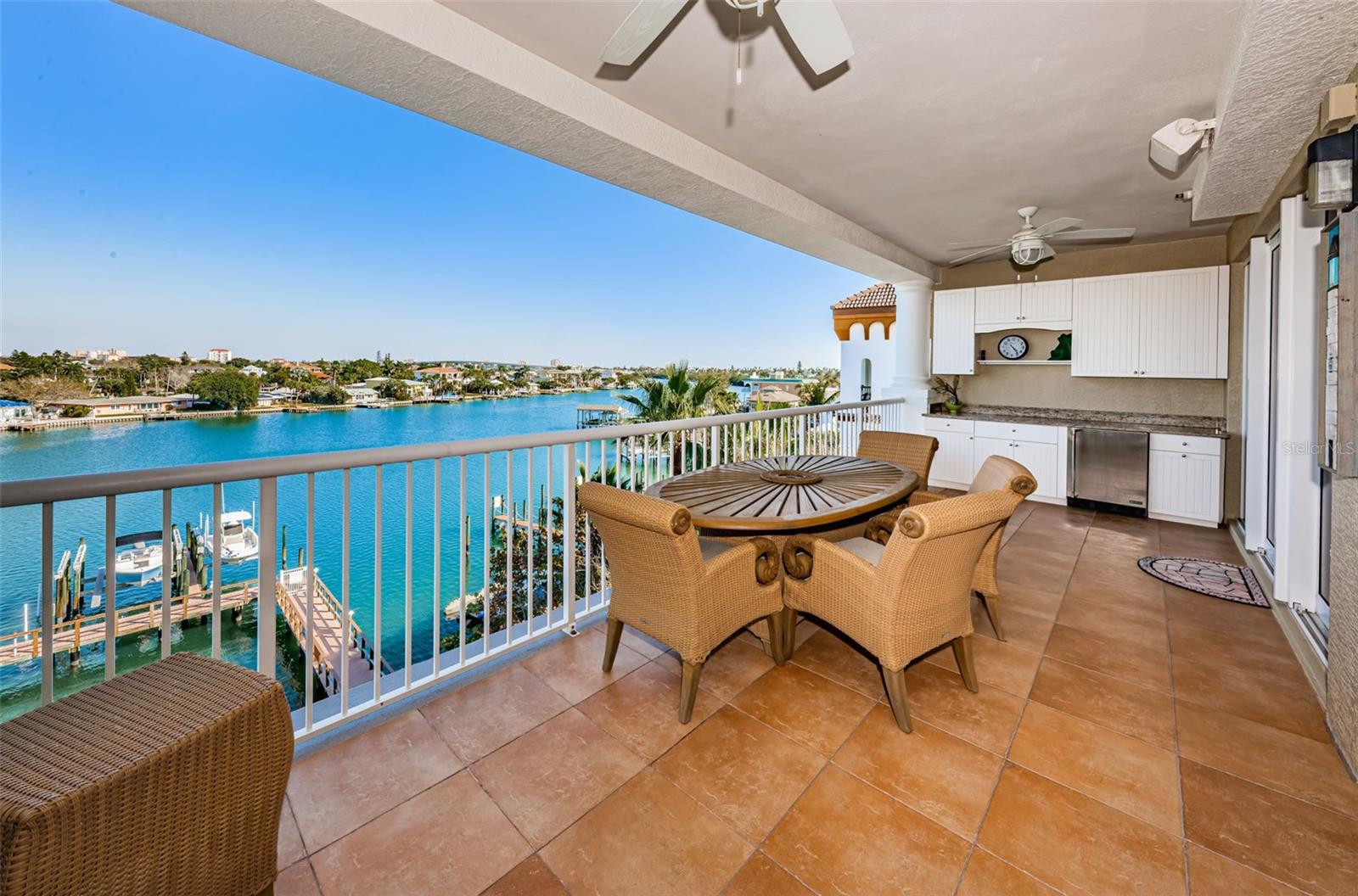 Image 43 of 96 For 3805 Gulf Boulevard 504