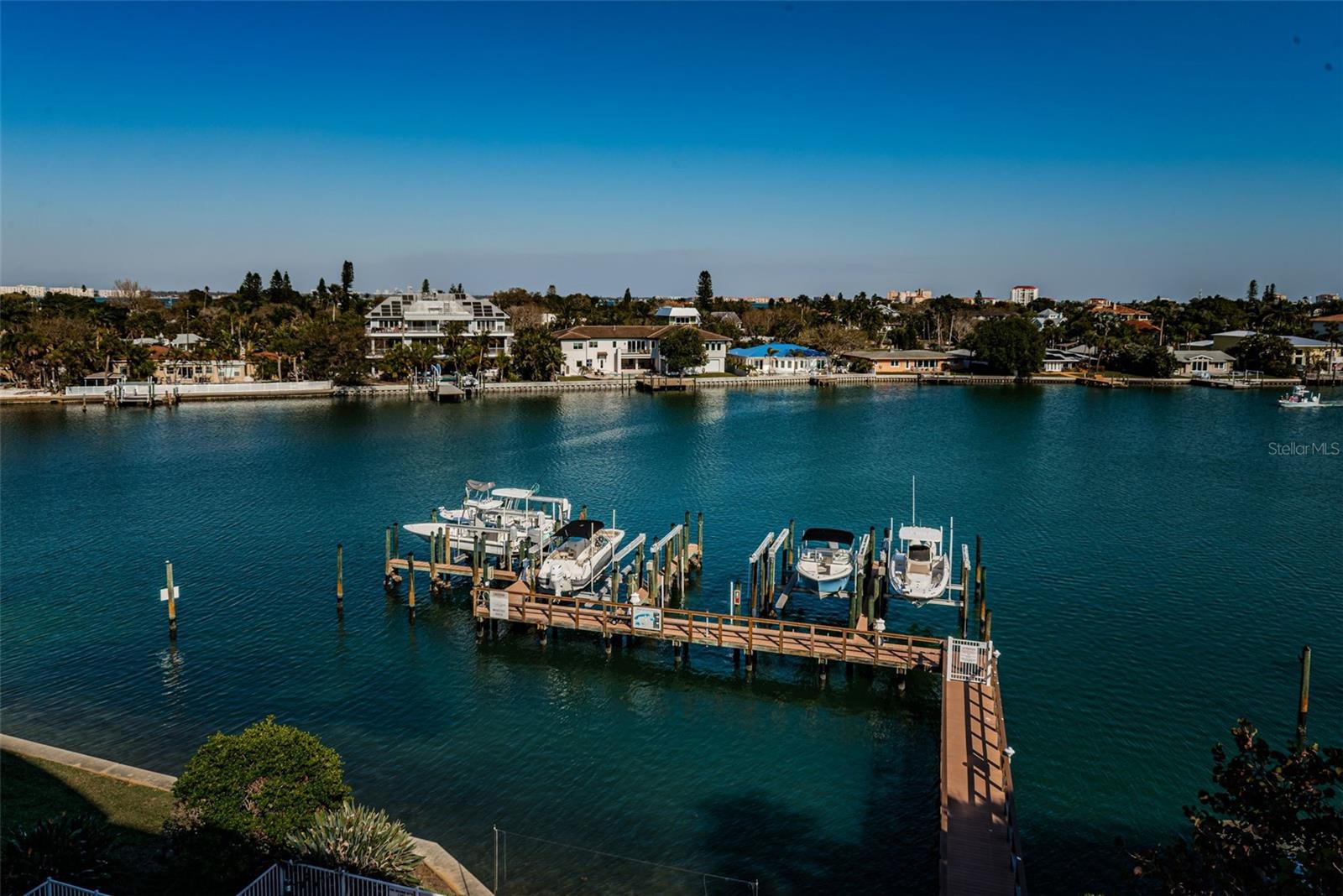 Image 45 of 96 For 3805 Gulf Boulevard 504