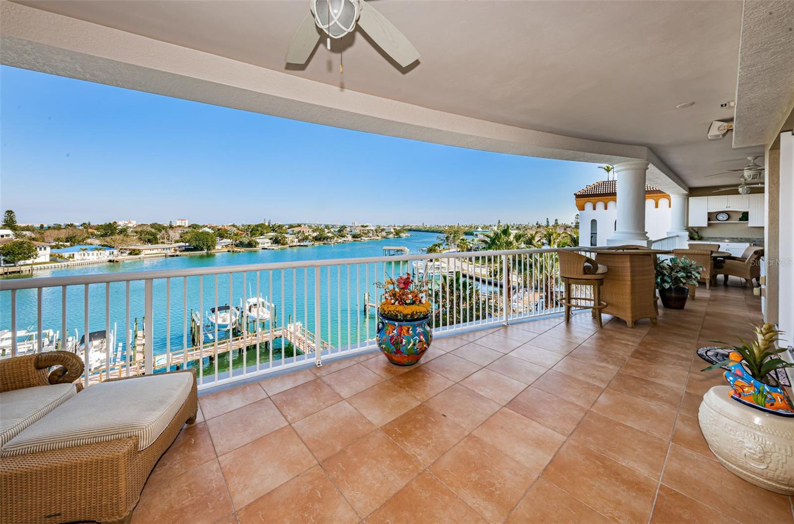 Image 55 of 96 For 3805 Gulf Boulevard 504