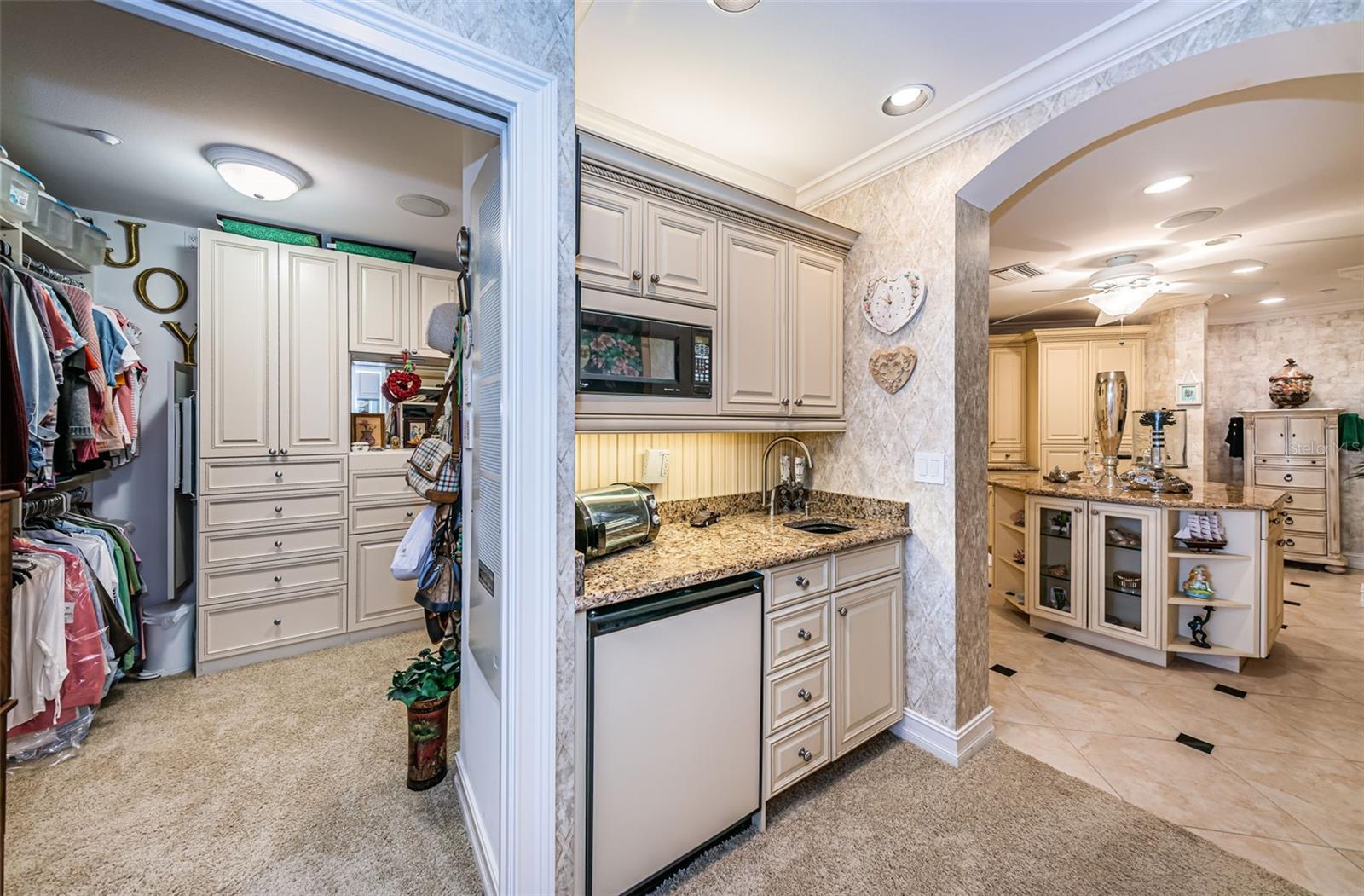 Image 63 of 96 For 3805 Gulf Boulevard 504