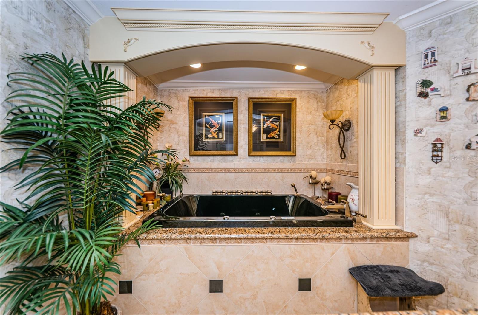 Image 66 of 96 For 3805 Gulf Boulevard 504