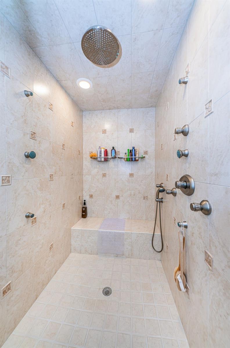 Image 68 of 96 For 3805 Gulf Boulevard 504