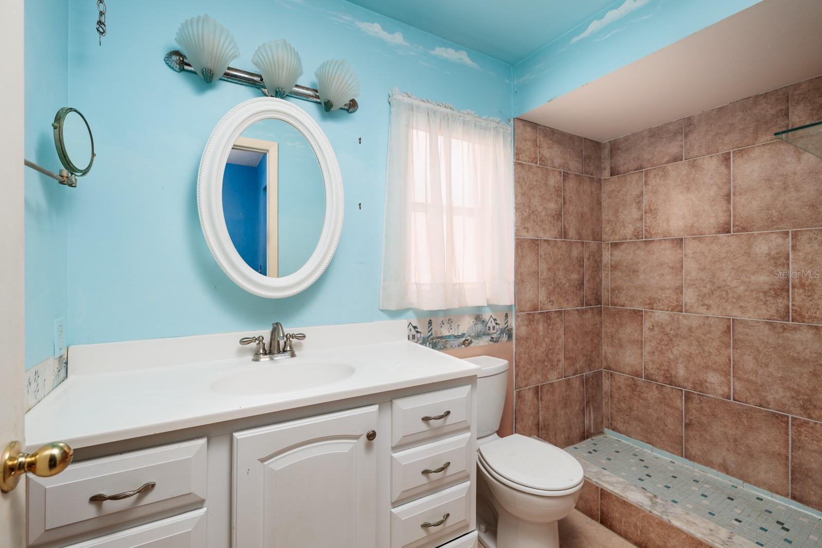 Image 12 of 22 For 564 5th Avenue Se