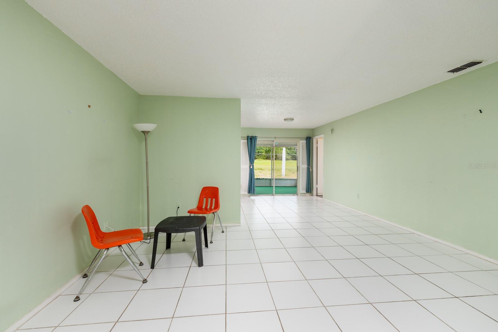 Image 6 of 22 For 564 5th Avenue Se