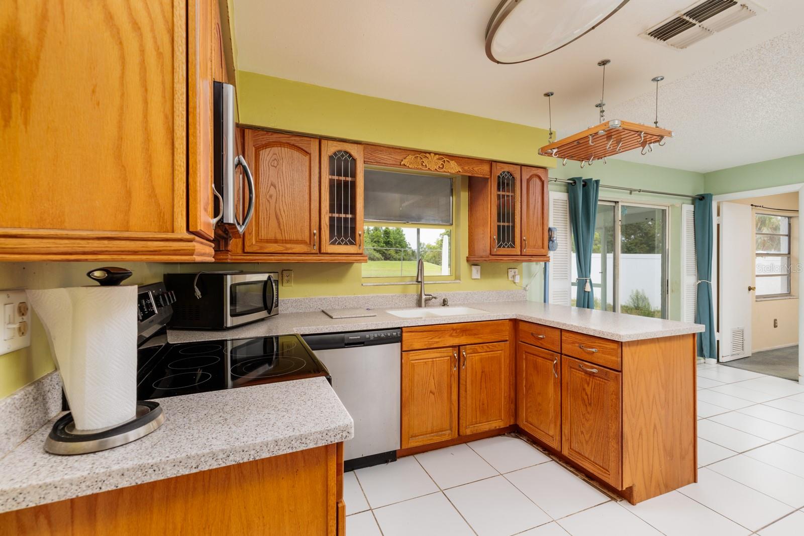 Image 8 of 22 For 564 5th Avenue Se