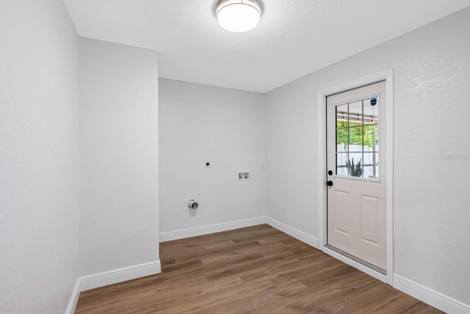 Image 39 of 58 For 8307 Boxwood Drive