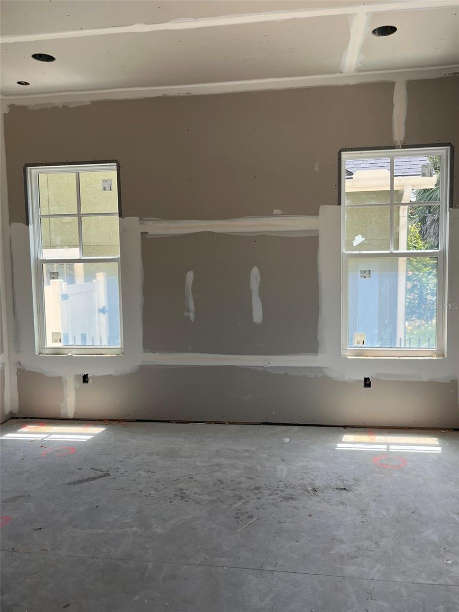 Image 22 of 37 For 1435 17th Avenue N