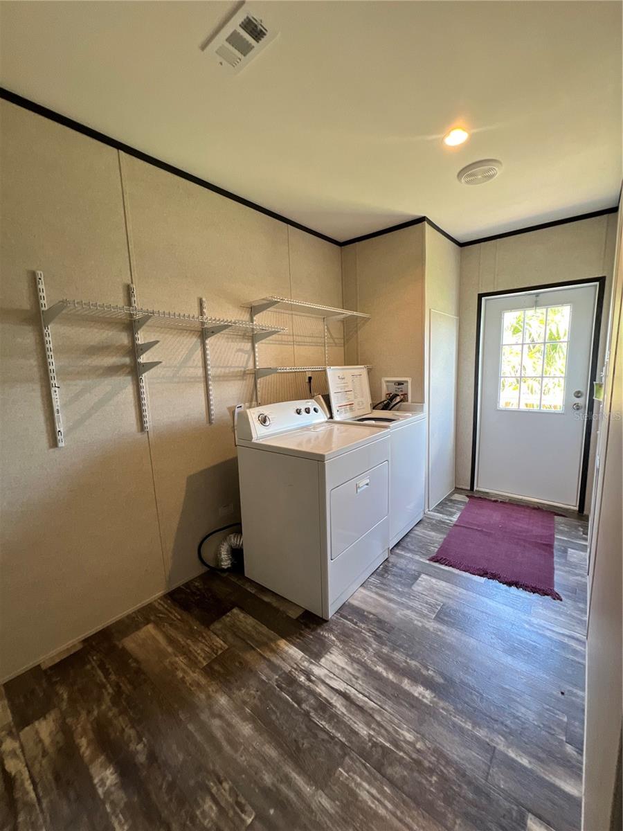 Image 15 of 17 For 9722 Scepter Avenue