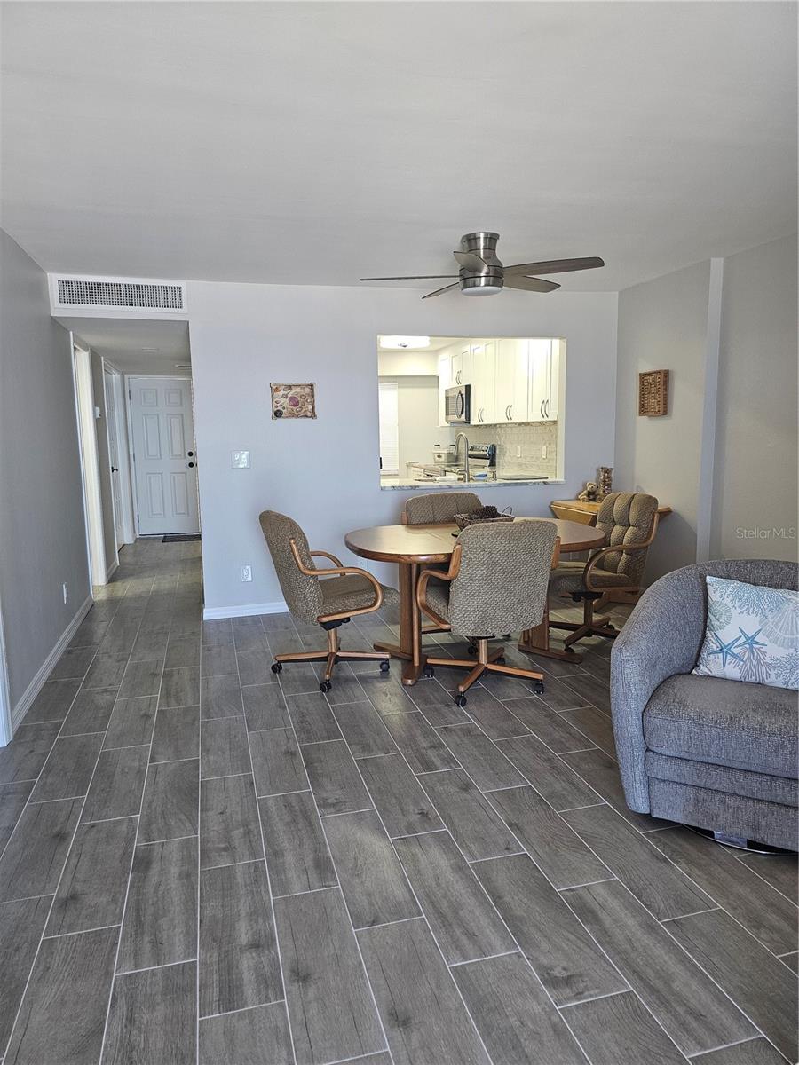 Image 11 of 23 For 3100 Gulf Boulevard 221