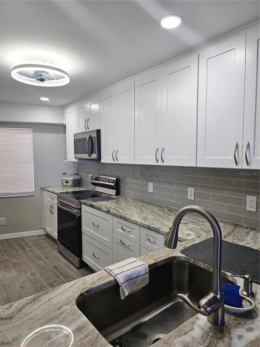 Image 5 of 23 For 3100 Gulf Boulevard 221