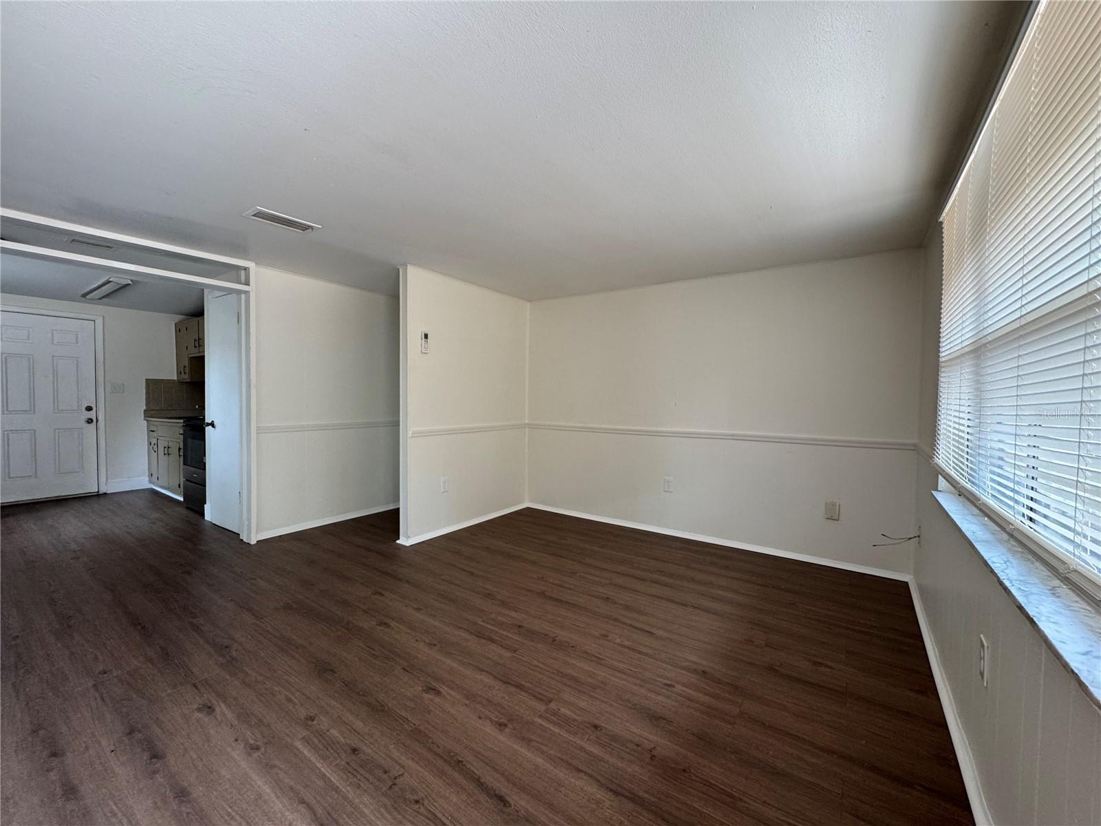 Image 2 of 9 For 9322 Eastfield Road
