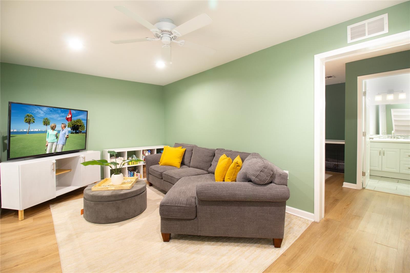 Image 6 of 38 For 3951 72nd Street N