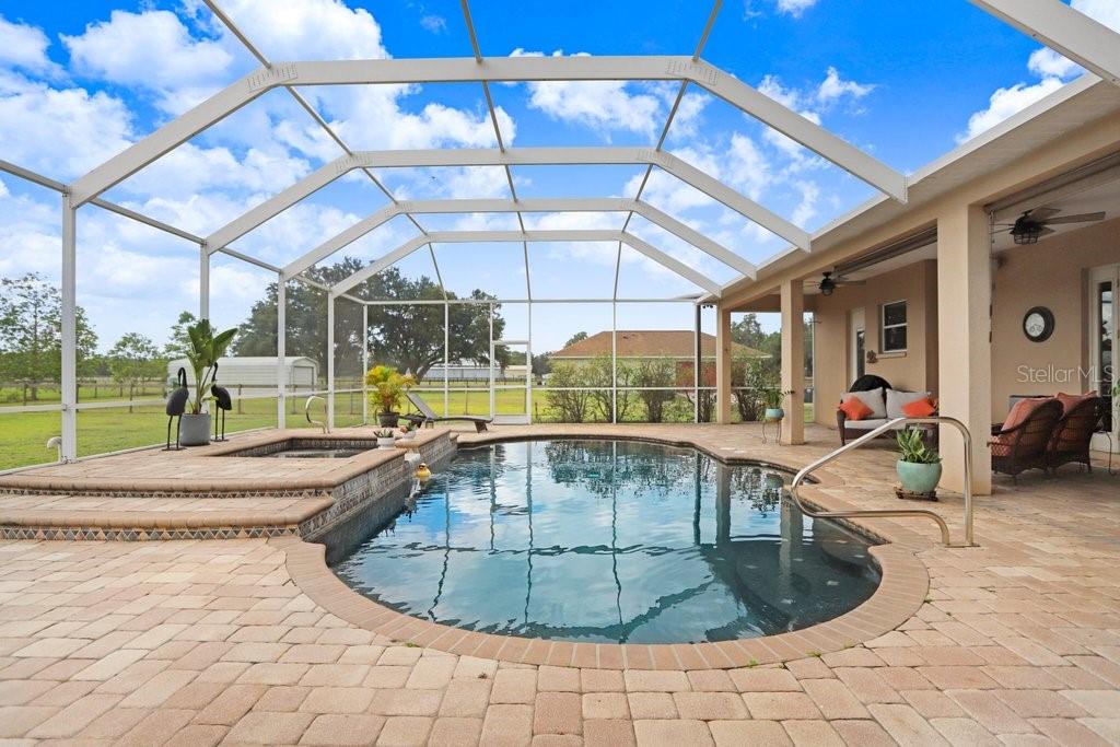 Listing photo id 34 for 2502 Fritzke Road