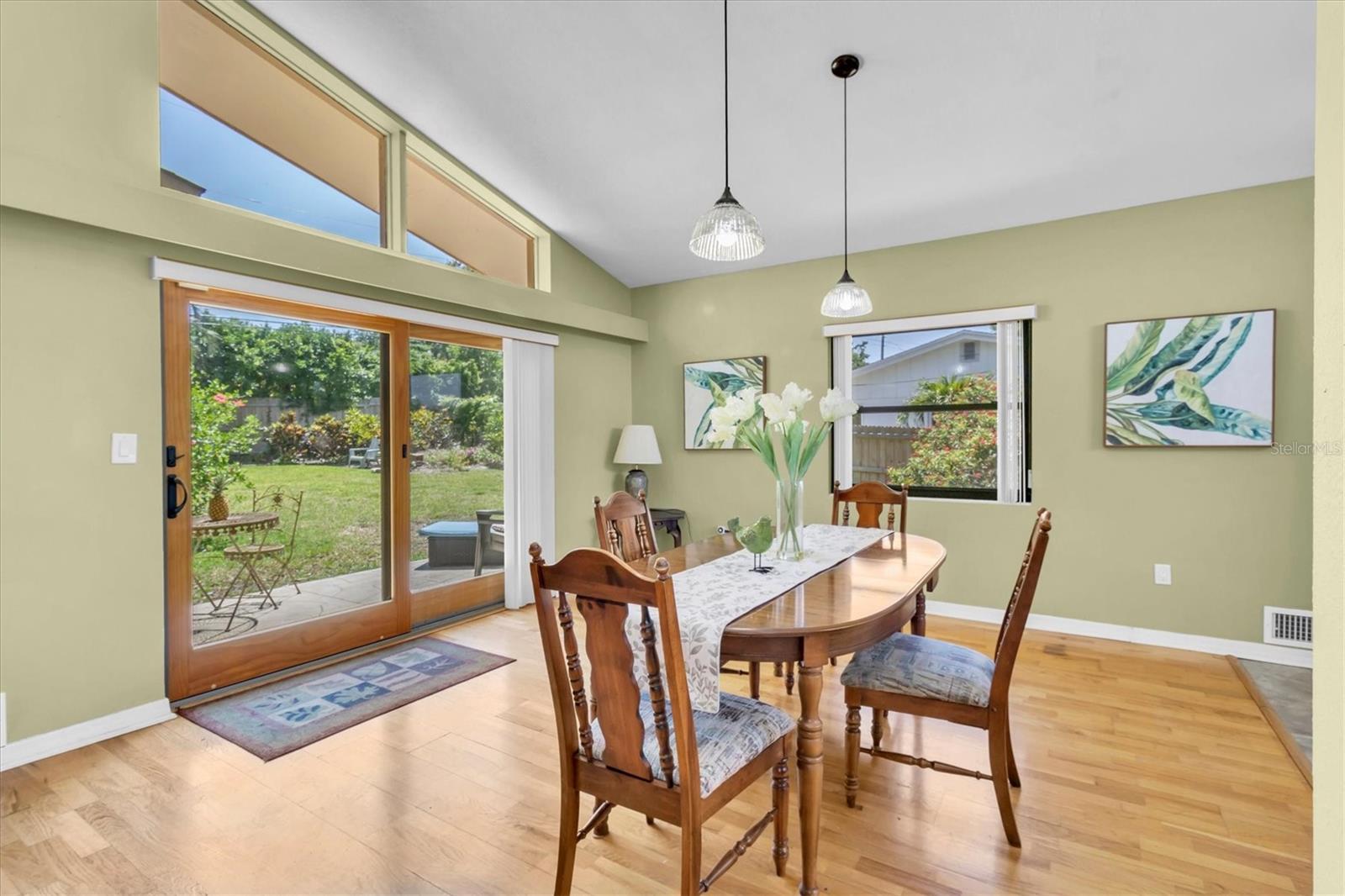 Image 11 of 57 For 2287 Demaret Drive